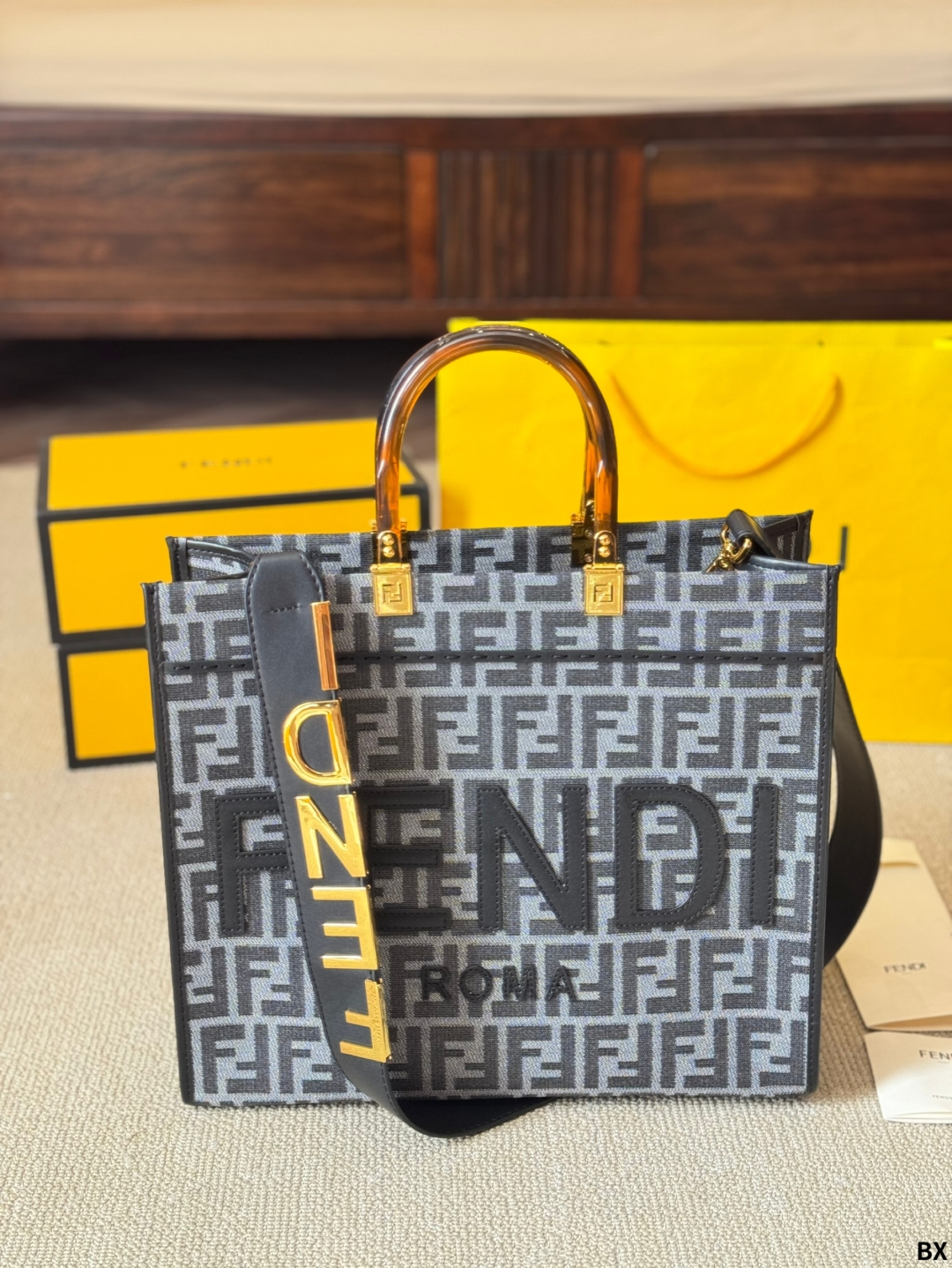 Fen new arrival peekabo tote bag size??35*30 cm