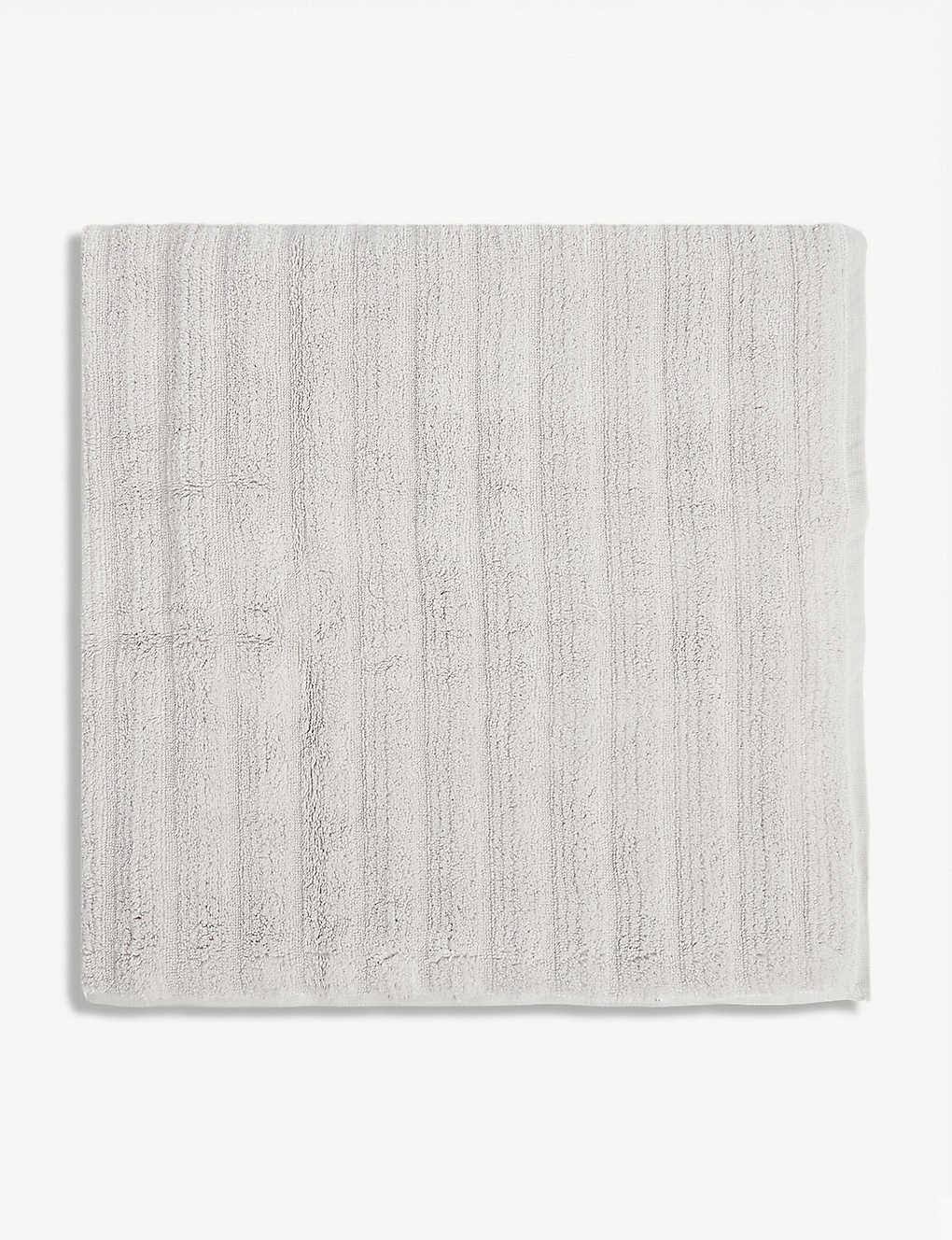 The White Company Ribbed Hydrocotton Bath Towel in Pearl Grey