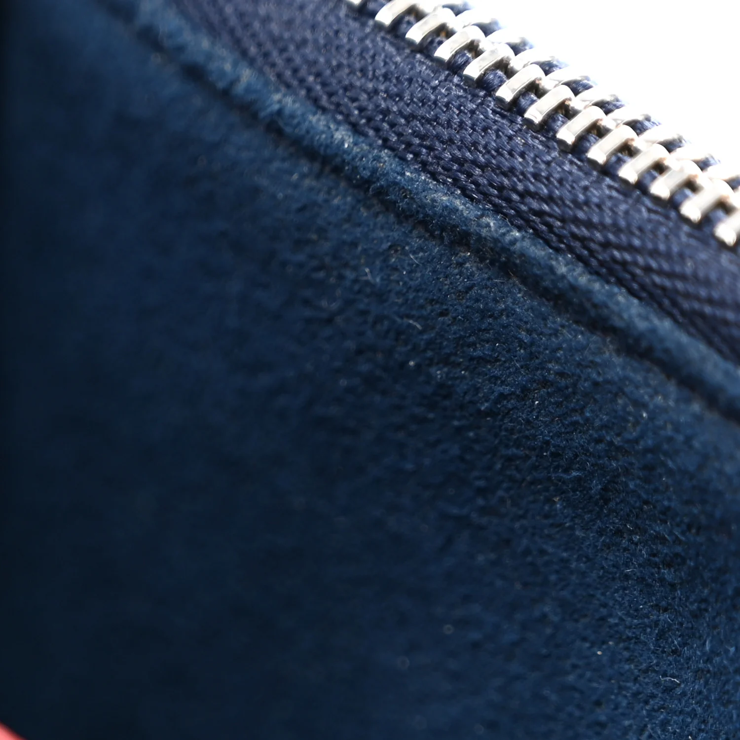 Soft Calfskin My Lockme Chain Pochette Marine Rouge