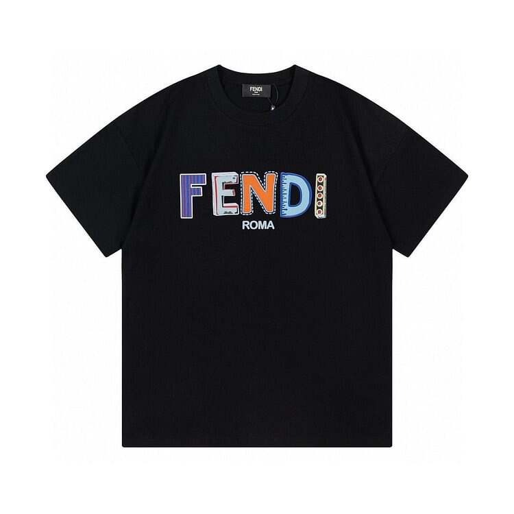 【FENDI】【在庫あり】【即日出荷】（フェンディ）男女兼用半袖Tシャツ