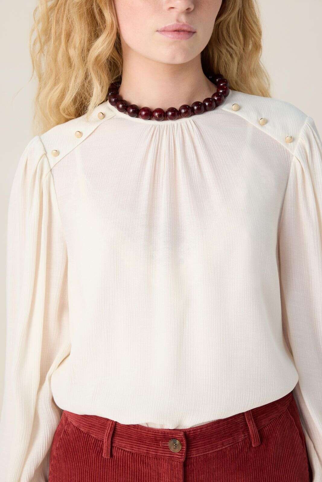 Witte blouse met pofmouwen