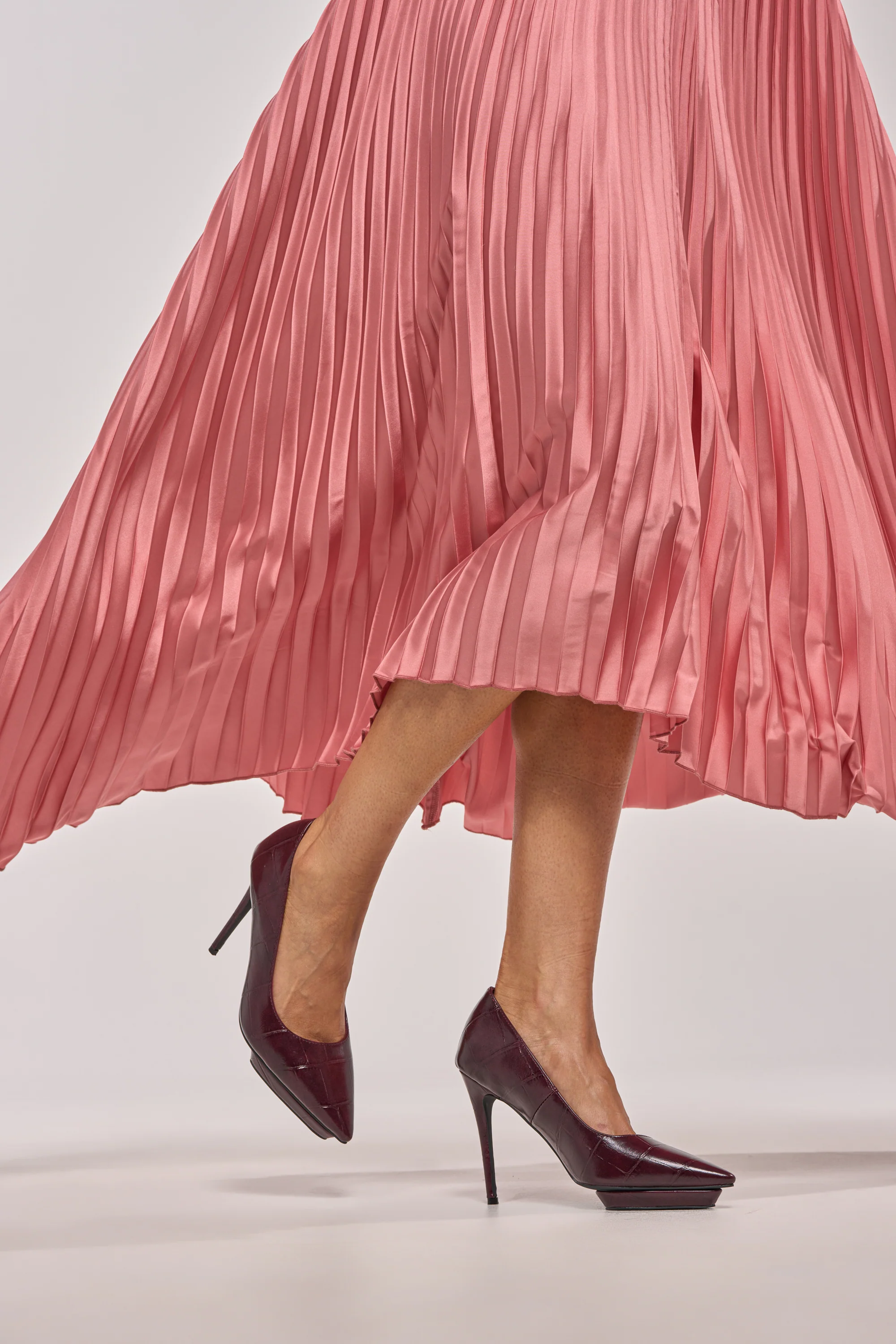 AKIRA GOLD SKYSCRAPER BURGUNDY PLATFORM STILETTO PUMP - Akira Store