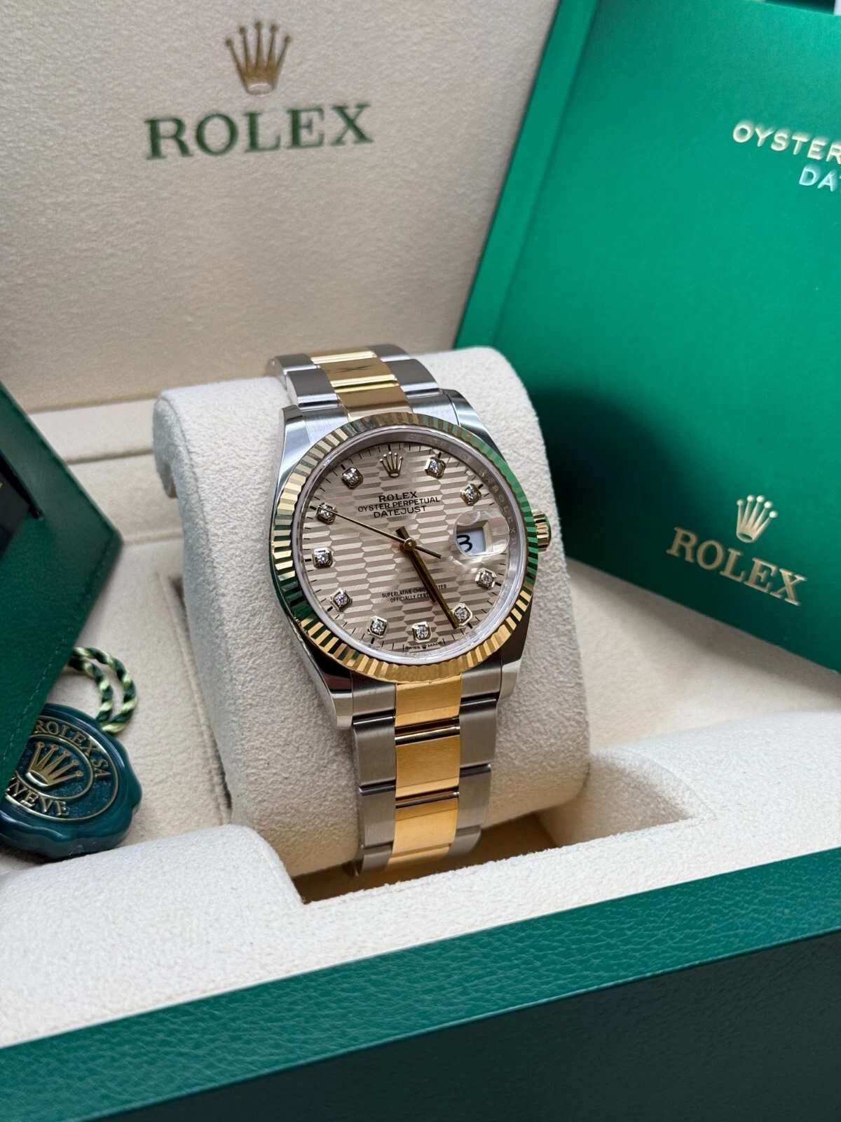[Super Clone]RLX  Datejust 36mm 126233-0046 Golden Fluted Motif 36mm Dial Oyster Bracelet