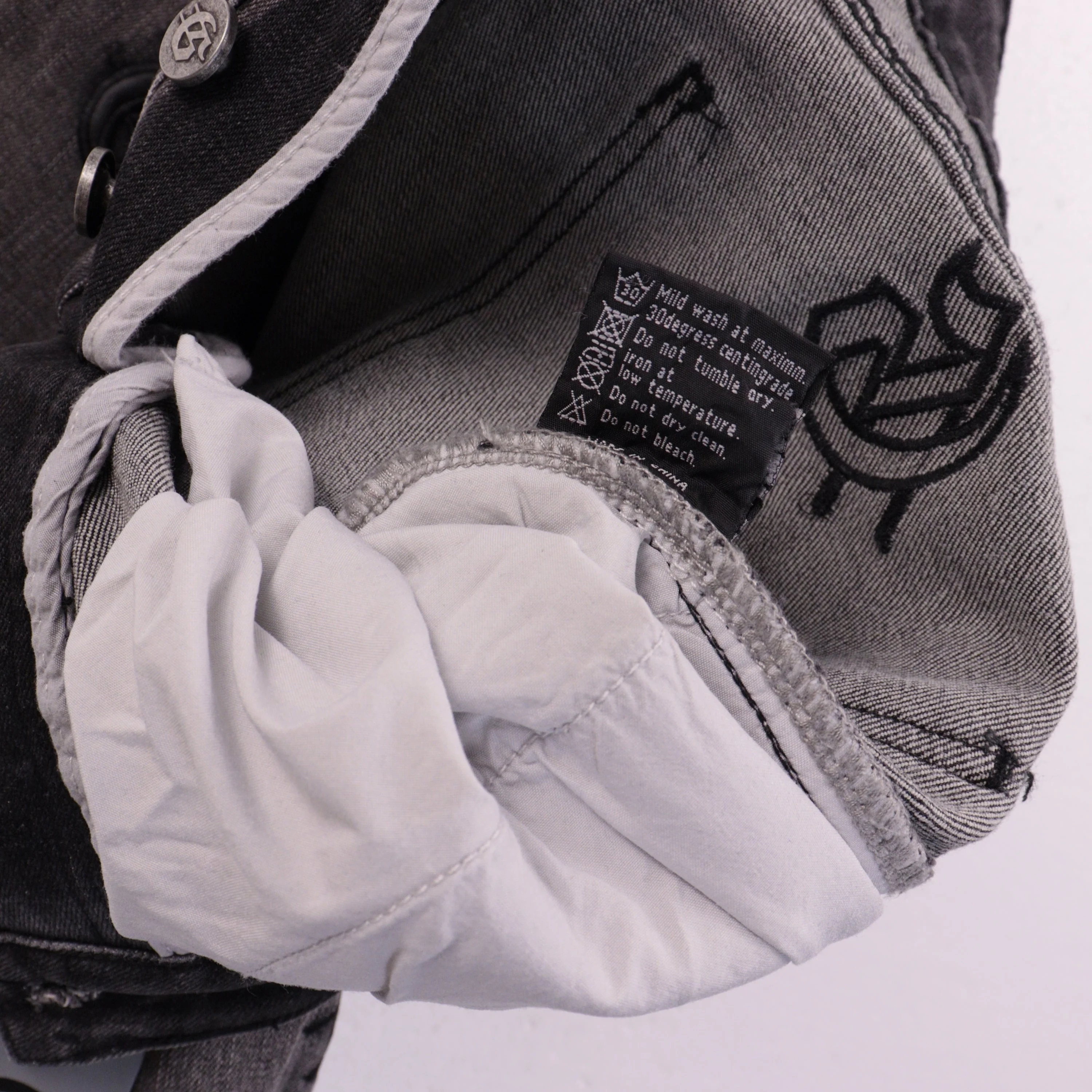 NEW Shorts 8660