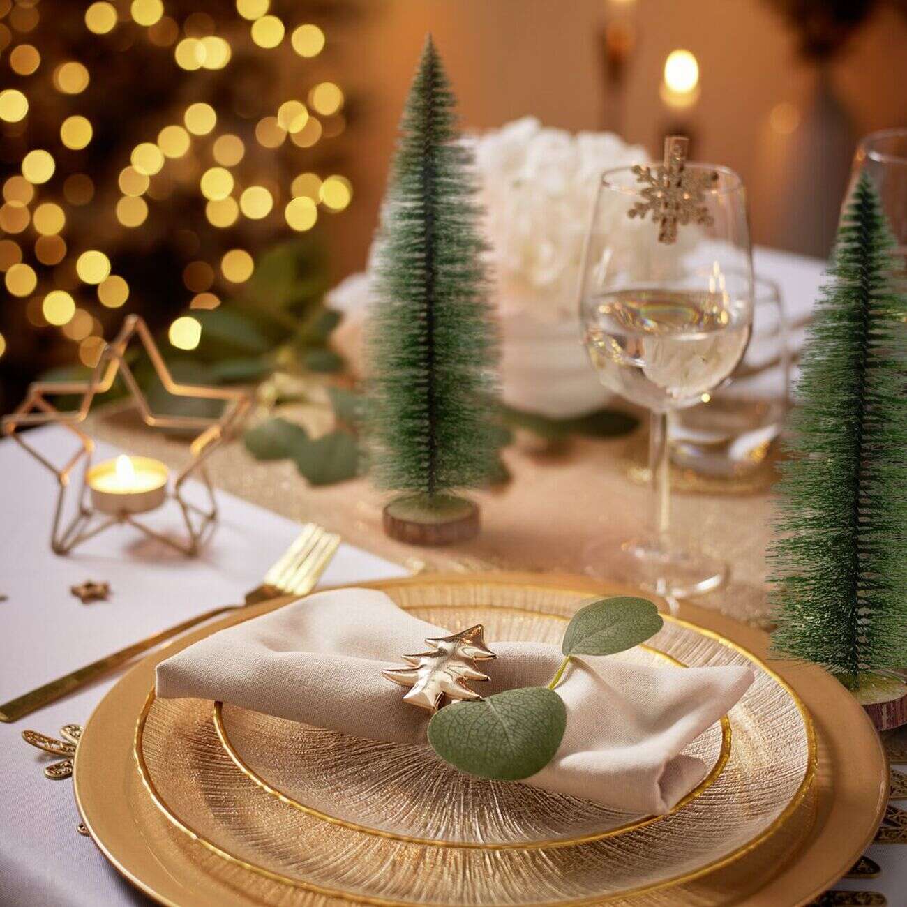 Petit sapin décoratif vert Ø6,5xH15cm