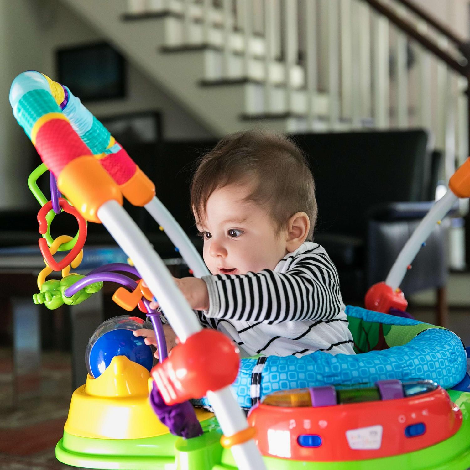 Neighborhood Friends Activity Jumper with Lights and Melodies - Image 3