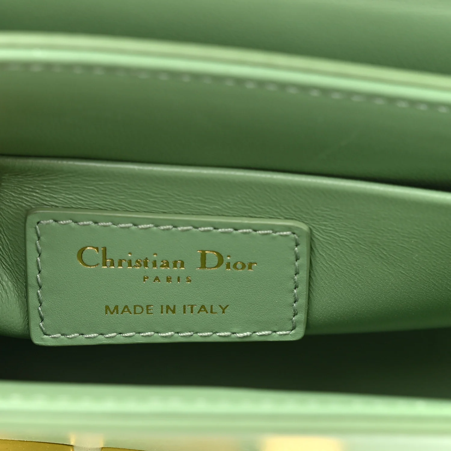 Box Calfskin 30 Montaigne Box Bag Mint Green