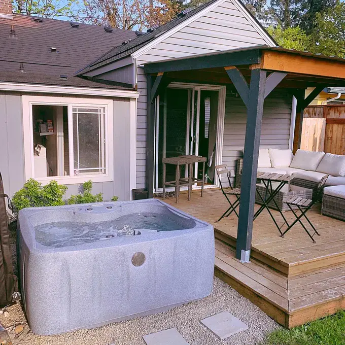 Spa Aquarest, équipé de pompes Jacuzzi® - Spa rectangulaire 4 places, 12 jets, prêt à l'emploi