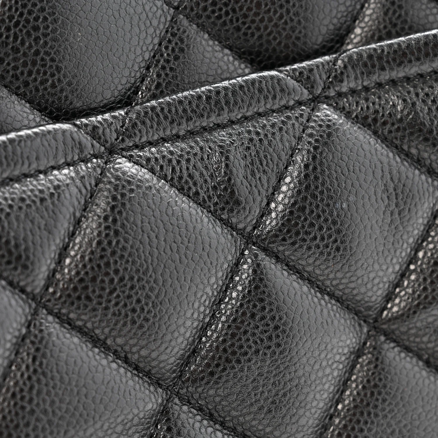Caviar Quilted CC Timeless Soft Tote Black