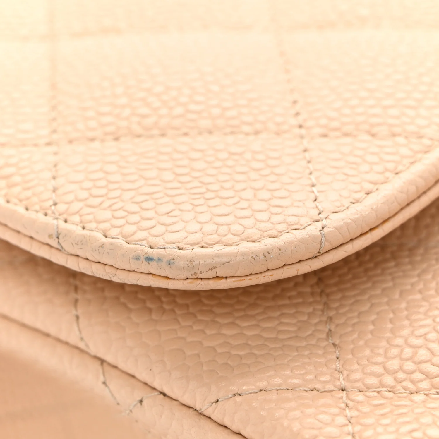 Caviar Quilted Jumbo Double Flap Beige Clair
