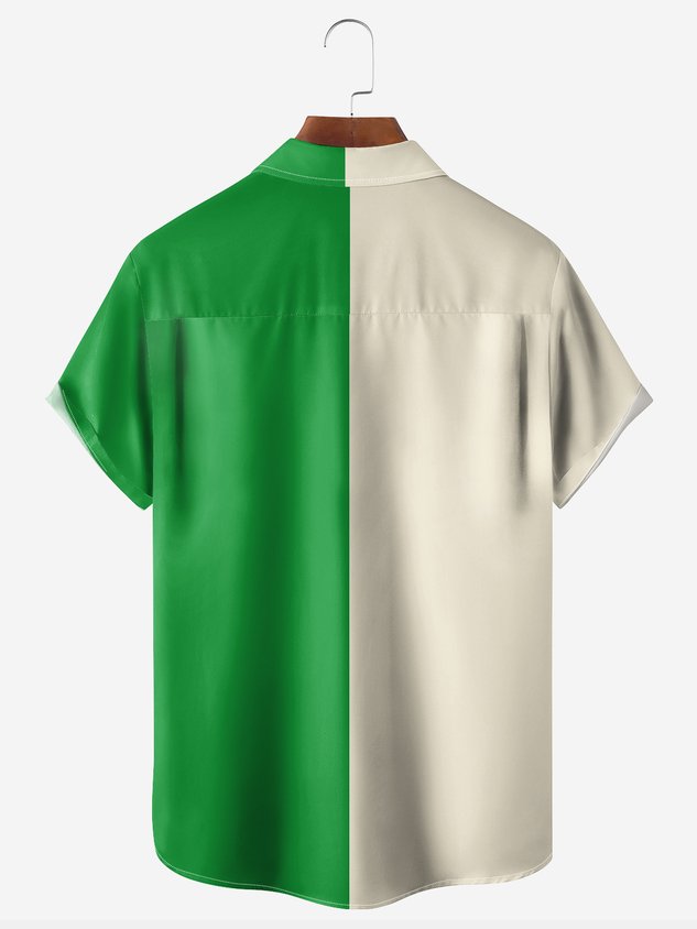 Je ne suis pas vieux, je suis classique. Chemise de bowling à manches courtes et poche poitrine.