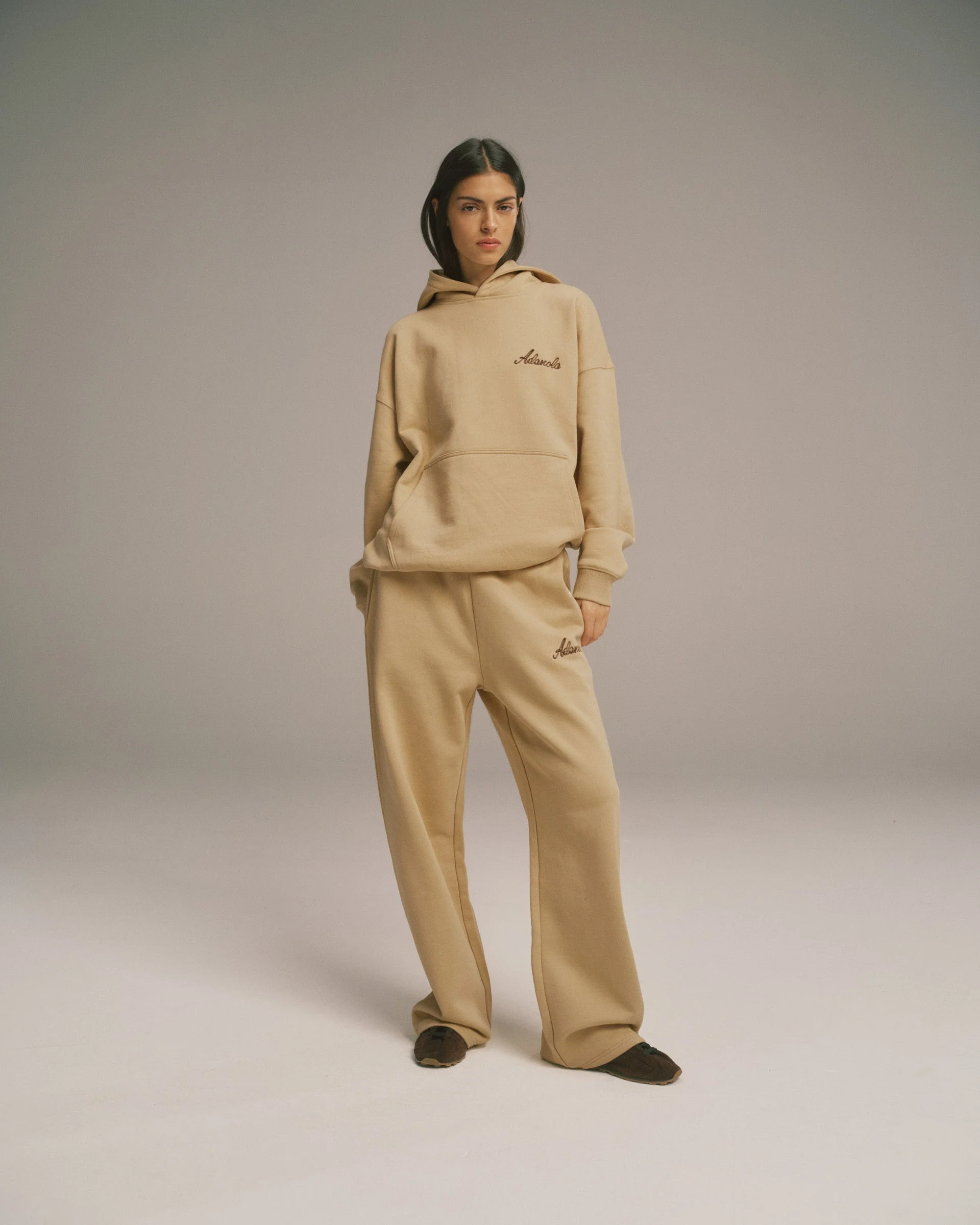 Signature Straight Leg Sweatpants - Caramel Beige