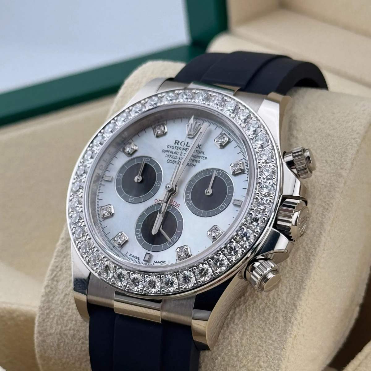 [Super Clone]Rolex Cosmograph Daytona 40mm White Gold Mother of Pearl Dial Diamond Bezel Oysterflex - 126589RBR