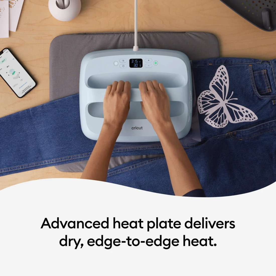Cricut EasyPress® 3 12 in x 10 in Bluetooth® Enabled Handheld Heat Press Image 5