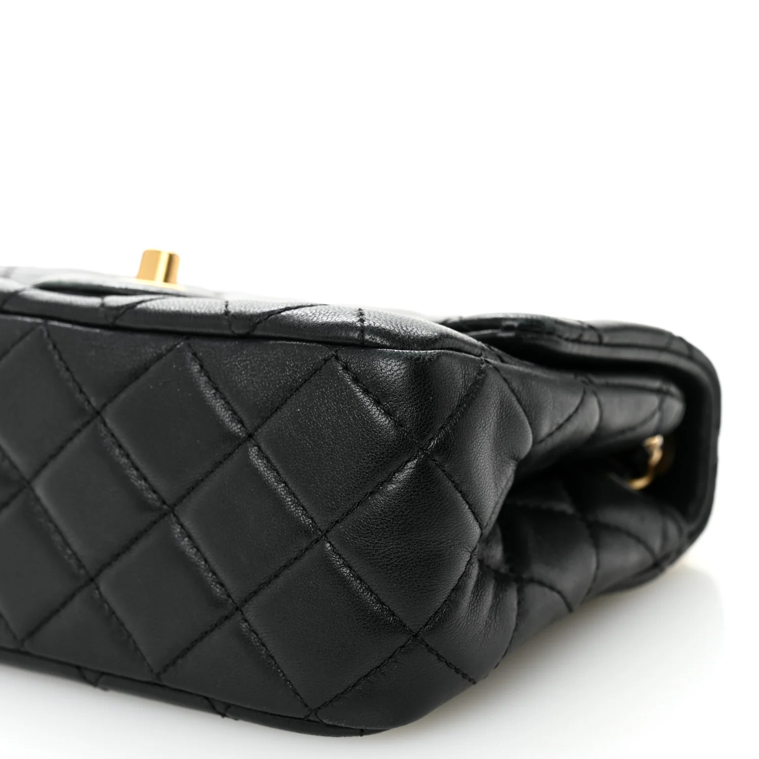 Lambskin Quilted Mini Pearl Crush Flap Black