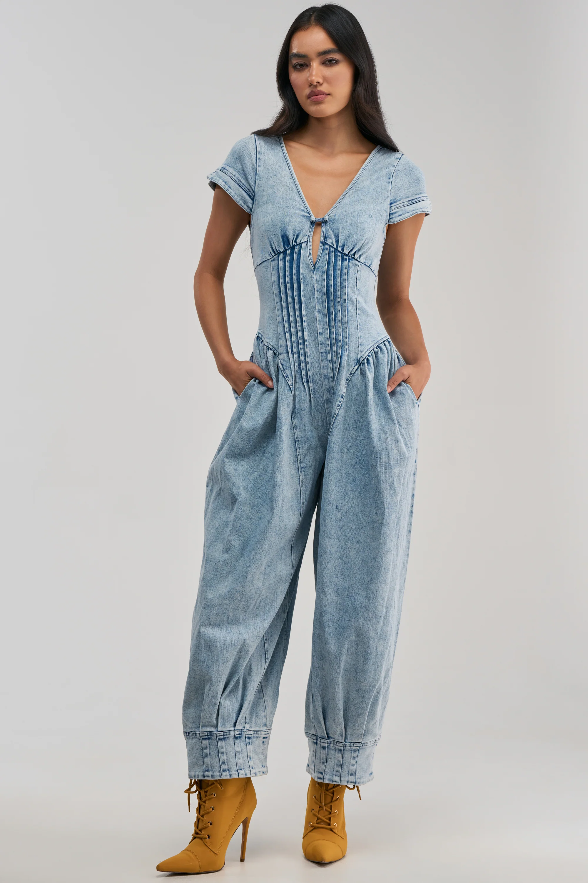 MUST HAVE SHORT SLEEVE DENIM JUMPSUIT - Akira Store