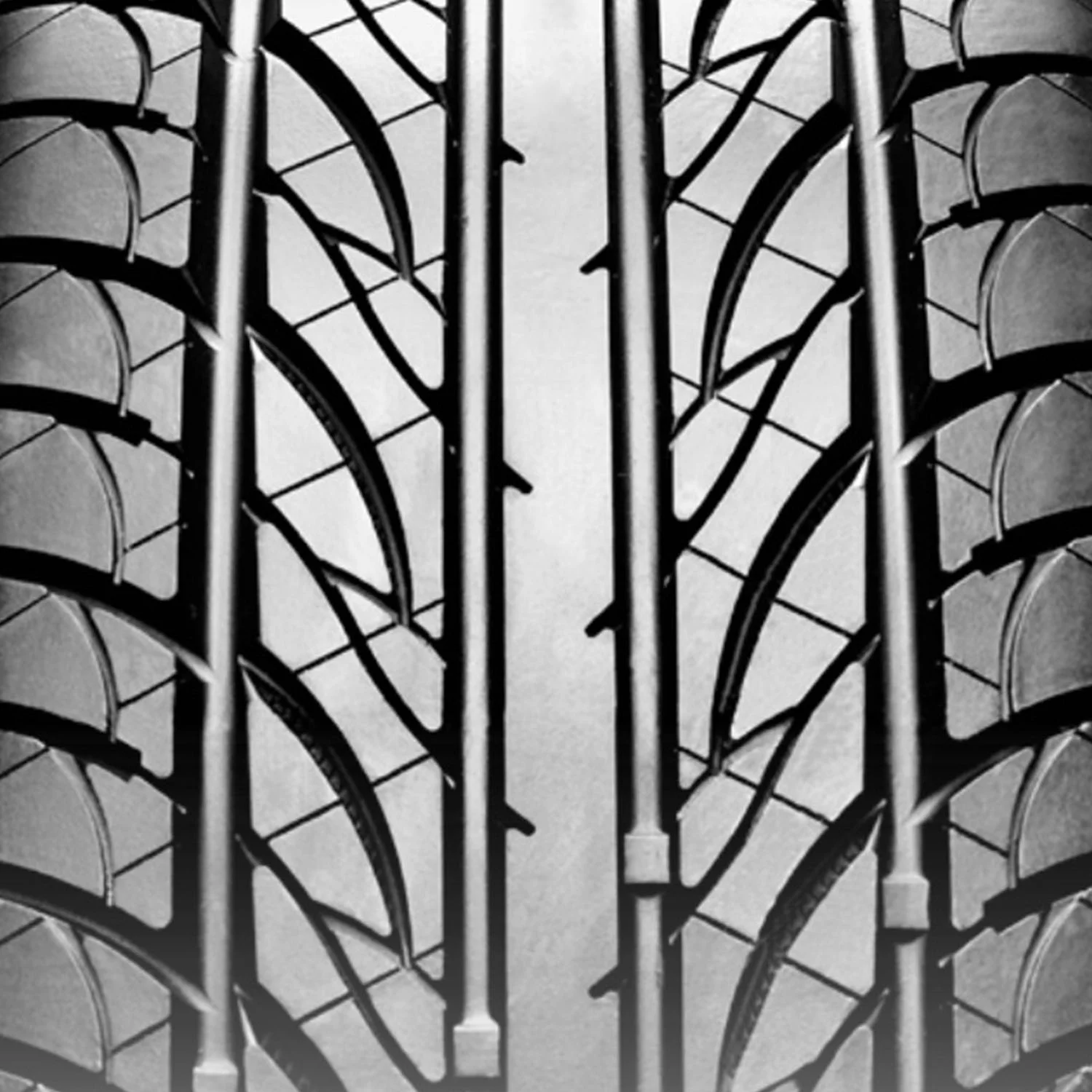 Set of 4 Blackhawk Street - H HU01 225/55R17 101W XL Tires