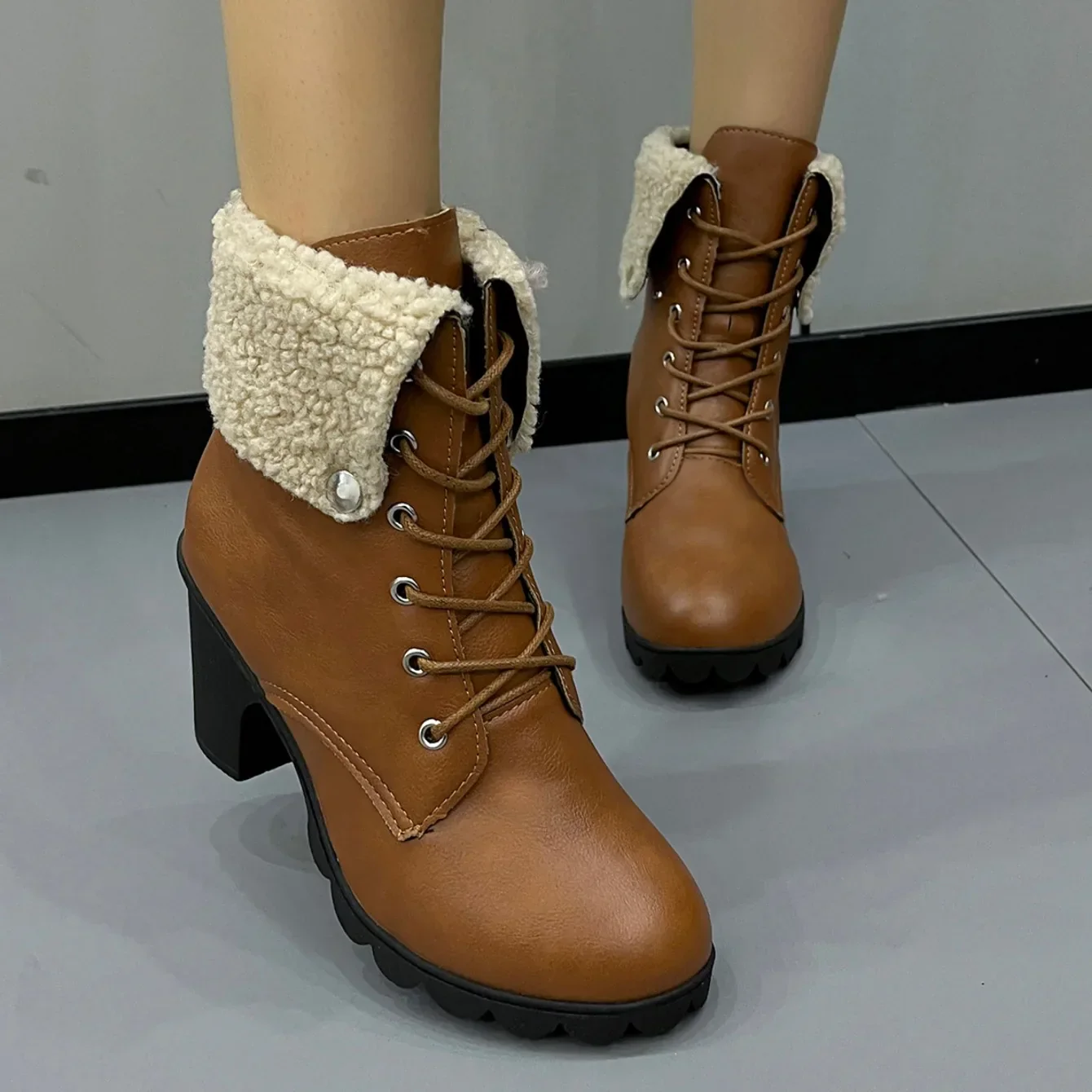 Sophie Paris I Chic Bottes d'hiver à lacets