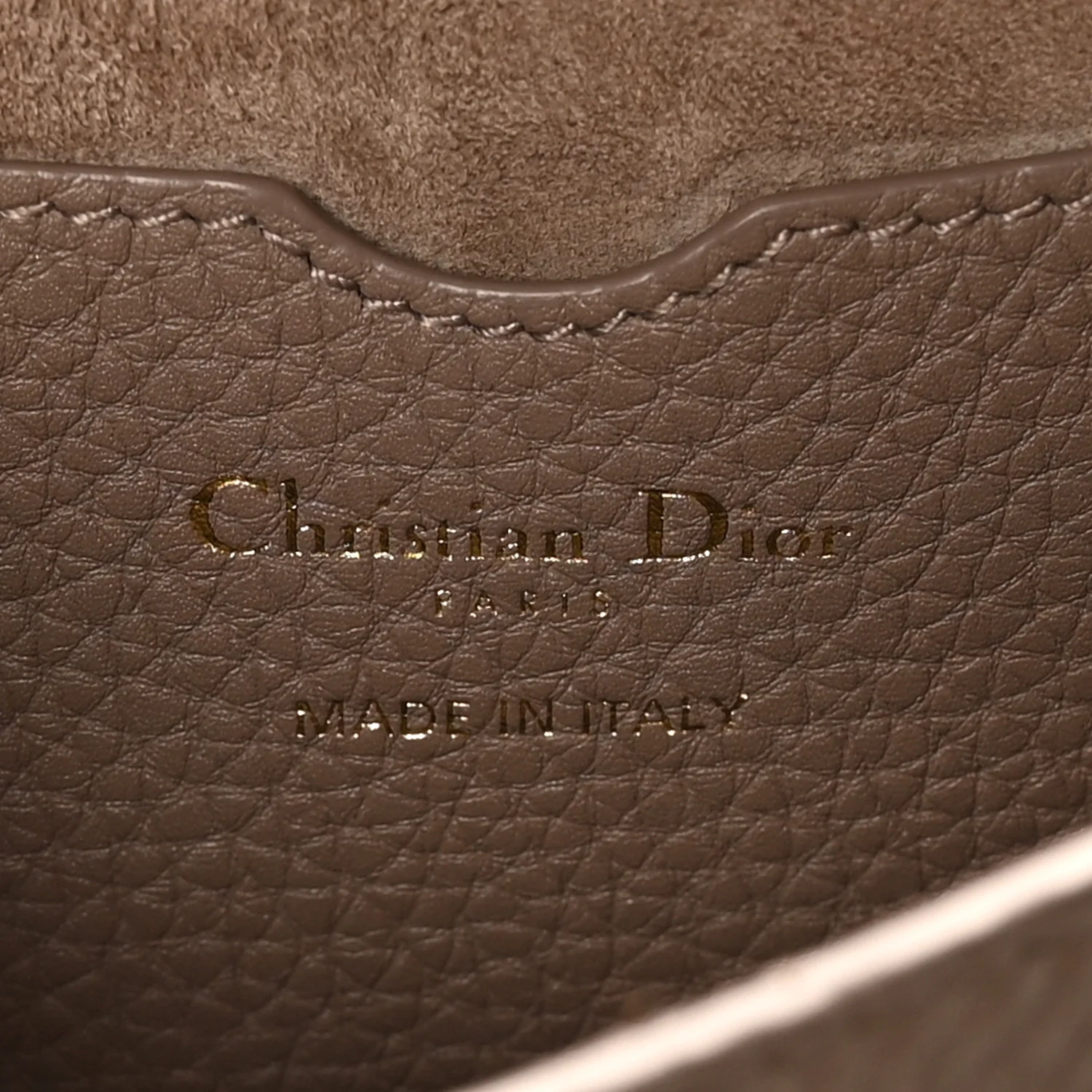 Grained Calfskin Medium Bobby Flap Warm Taupe