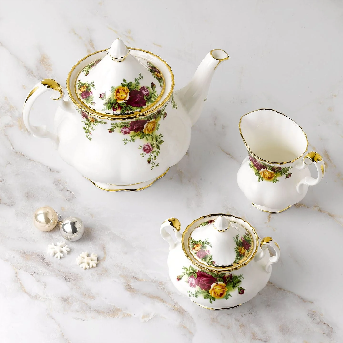 Royal Albert Old Country Roses Small Teapot