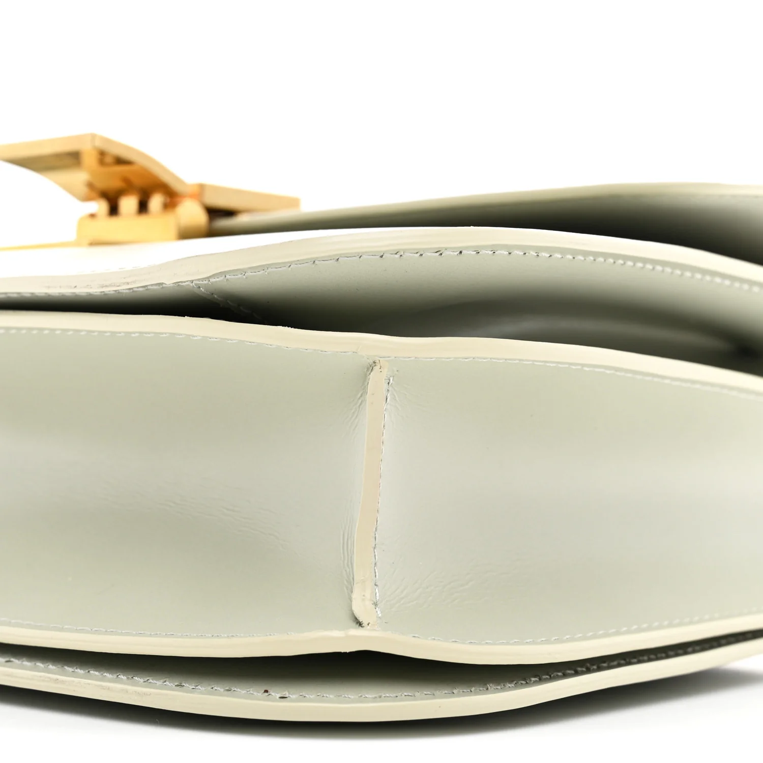 Box Calfskin Medium Classic Box Flap Bag Vert D'eau