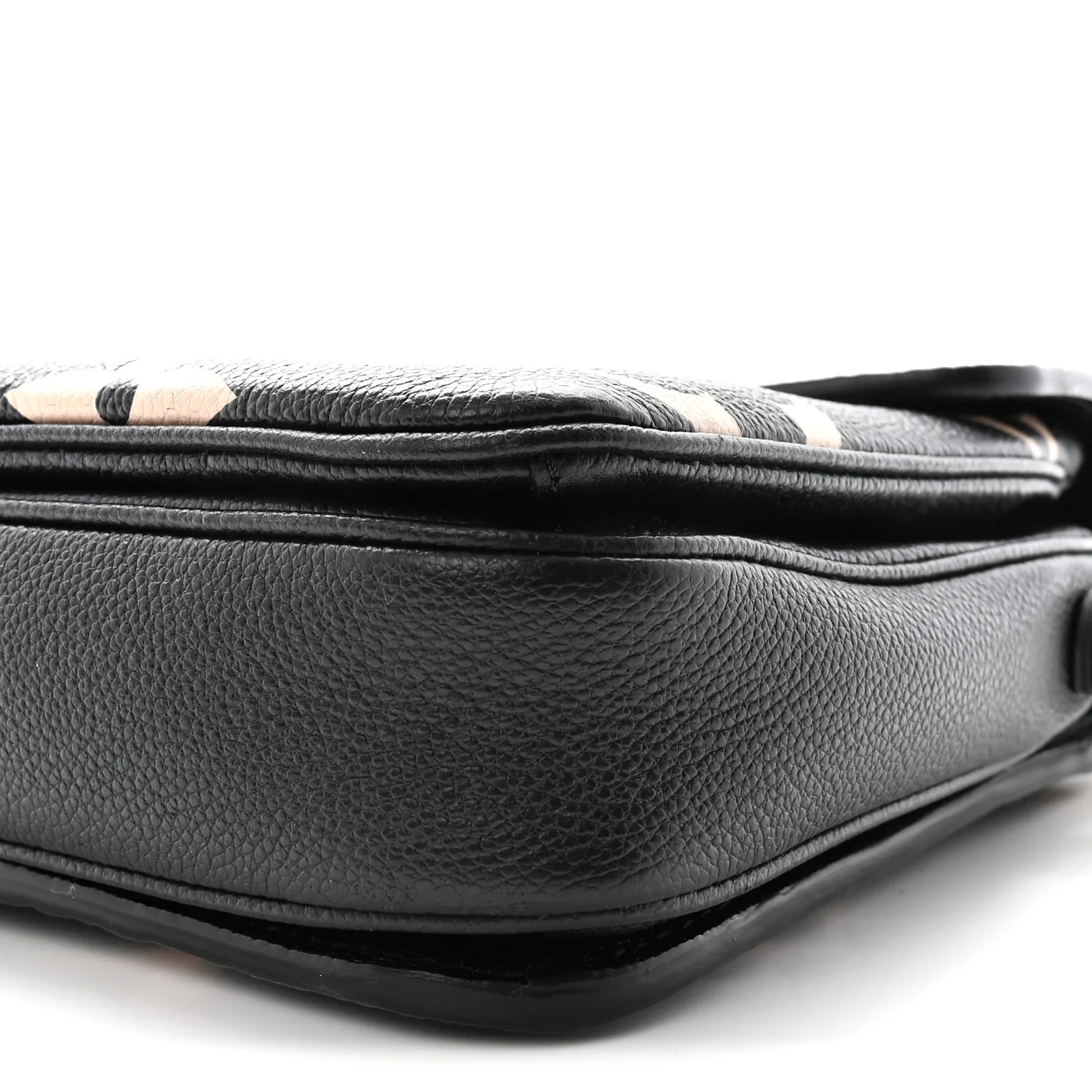Empreinte Monogram Giant Pochette Metis Black Beige