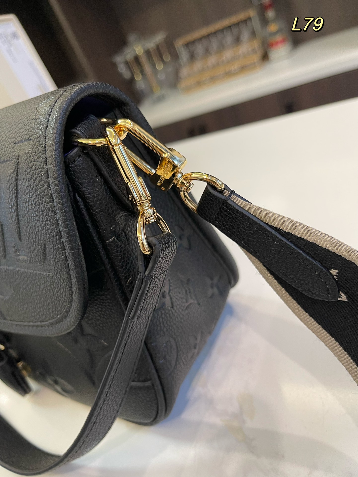 Louis new arrival Diane bag size??25*17cm