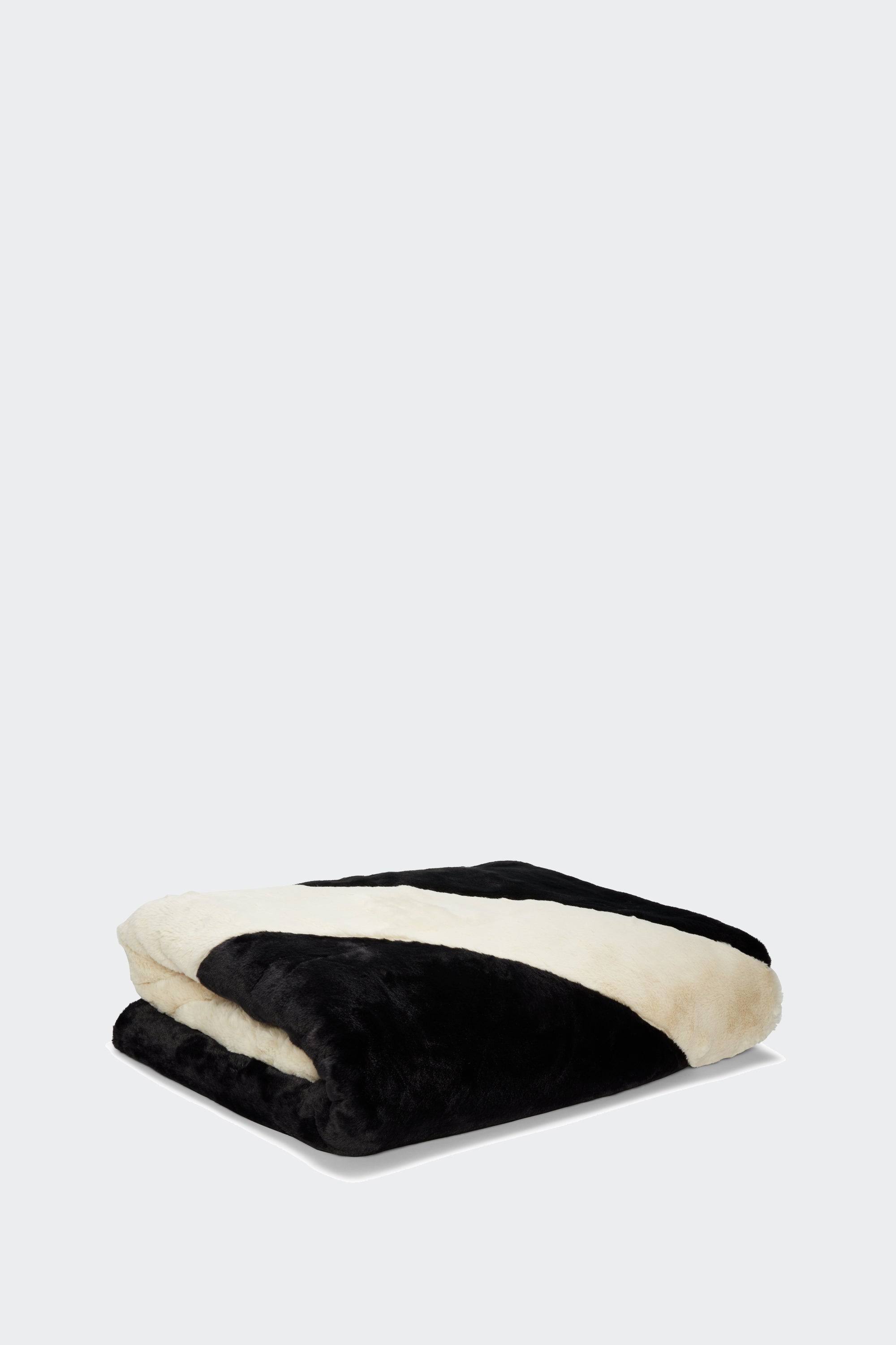 Nike Swoosh Faux Fur Blanket Black White