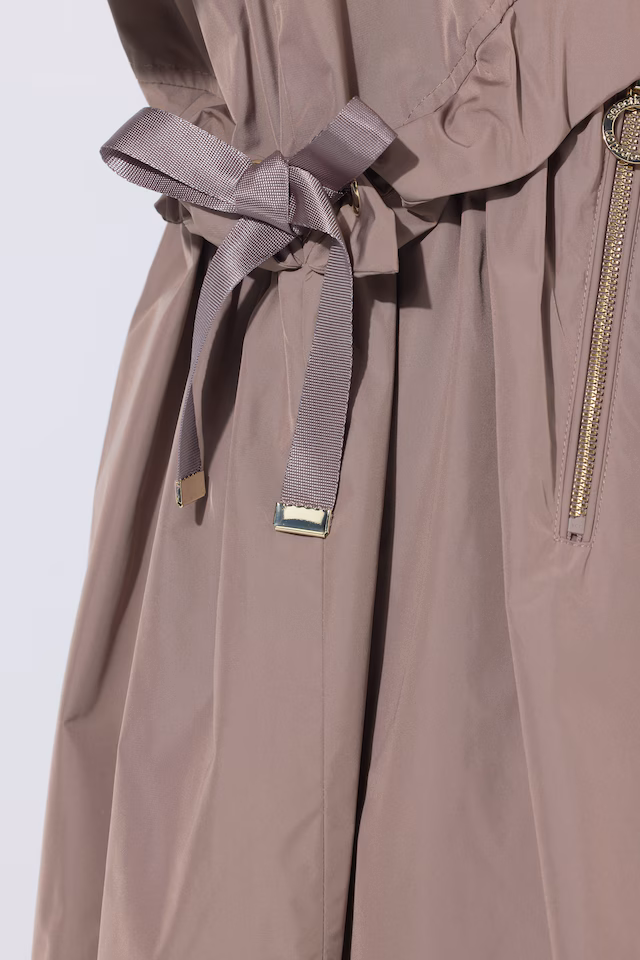 Curved Cross Seam Rain Coat