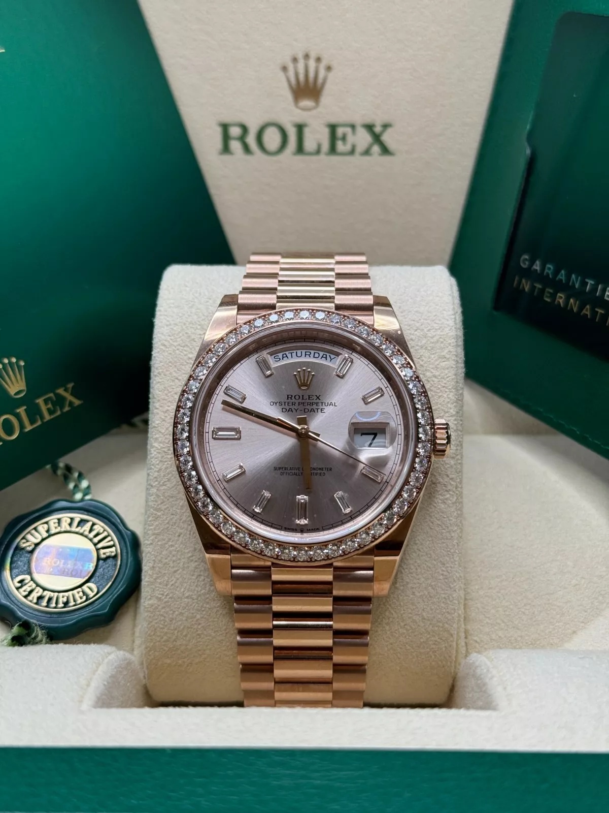 [Super Clone]RLX  Day-Date 40mm Sundust Diamonds Dial 228345rbr-0007【Super Clone】
