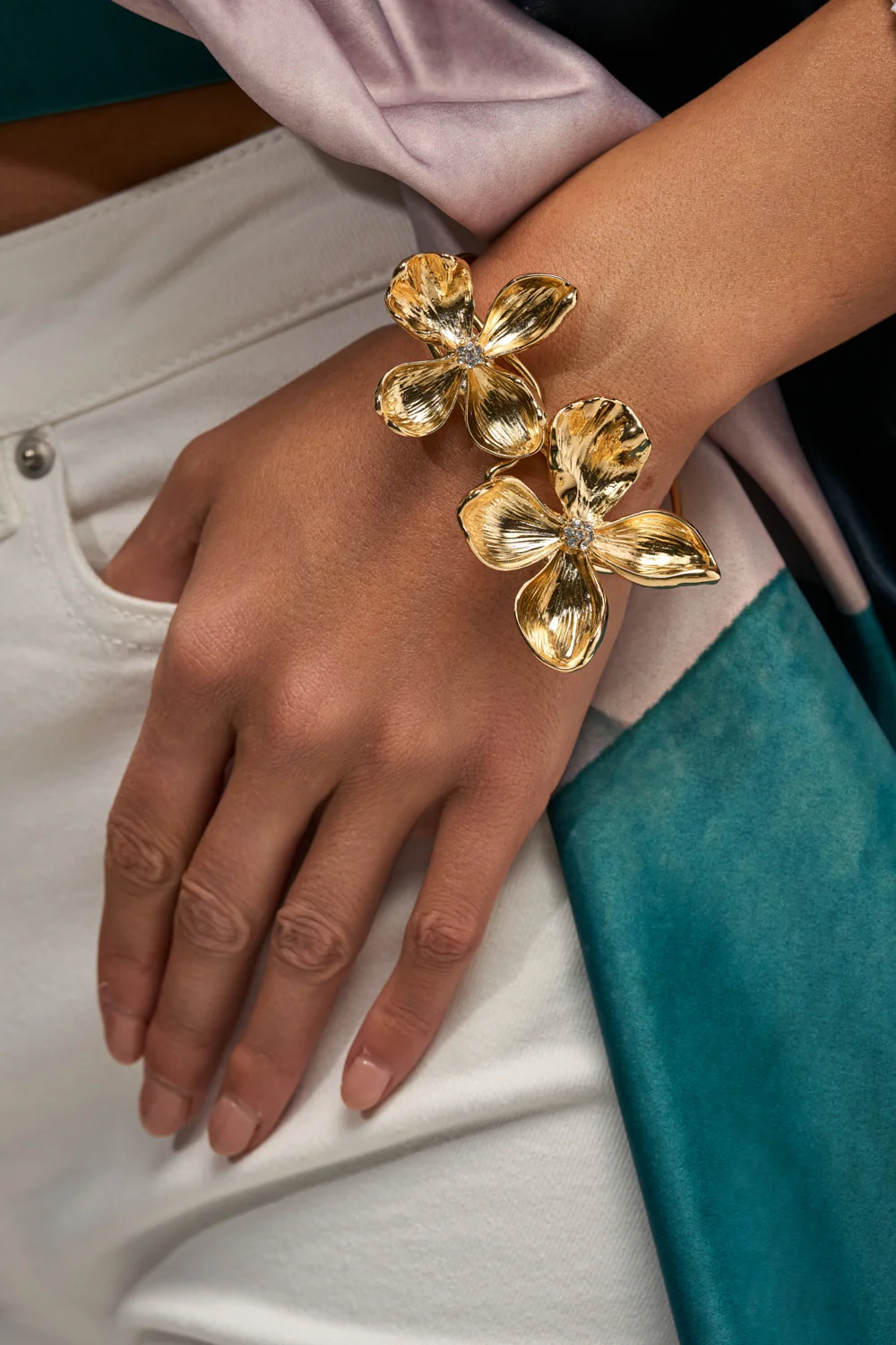 IN THE GARDEN BRACELET CUFF - Akira Store