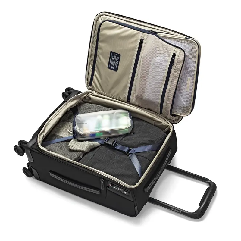 Black Armage II 22 x 14 x 9 Carry-On Spinner Fits 22