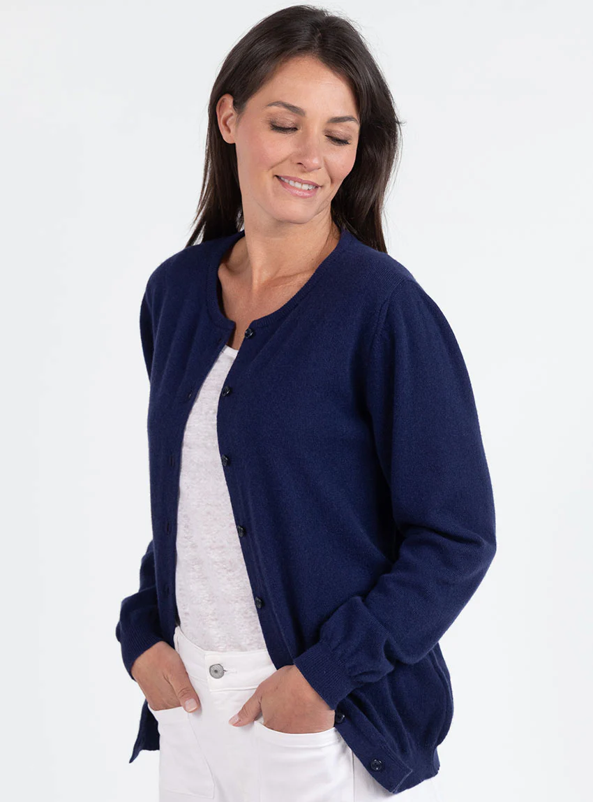 Cardigan femme en cachemire marine chic