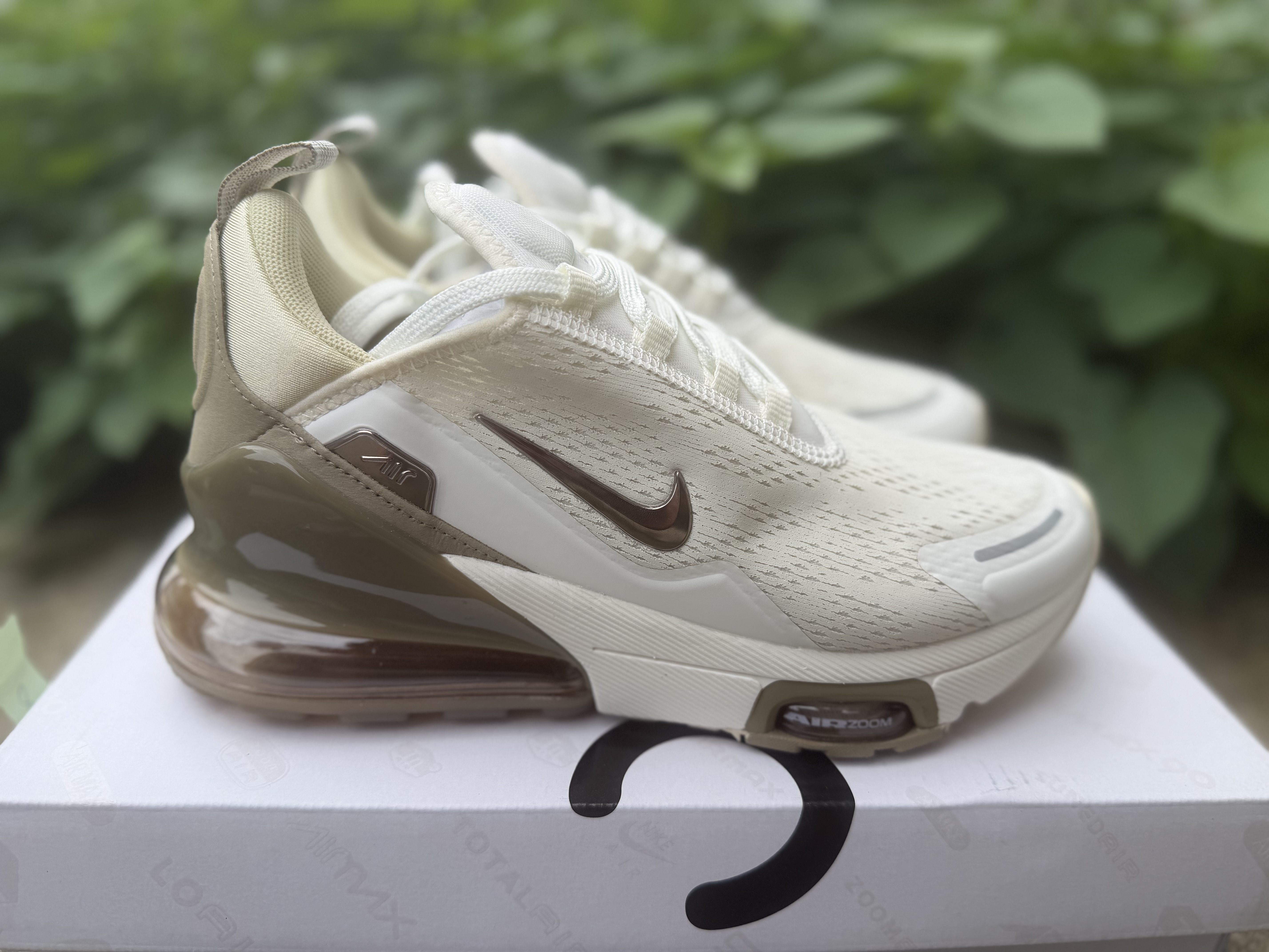 Nike Air Max 270