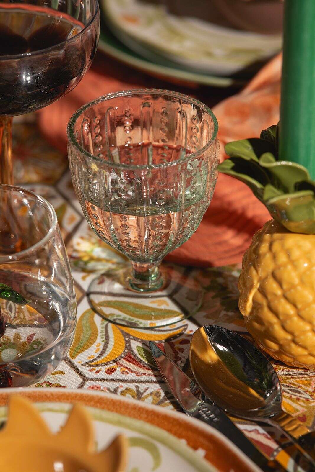 Lichtgroene pearl wijnglazen