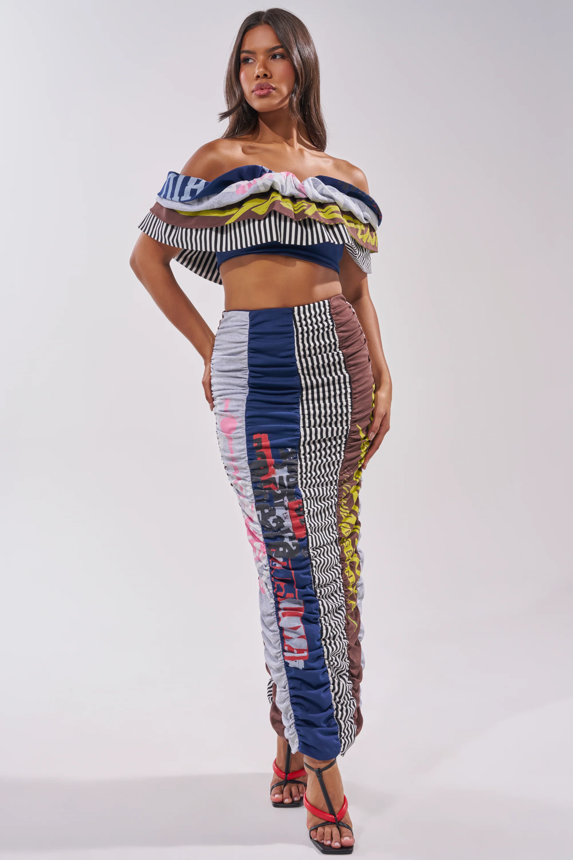 THAT GIRL GRAPHIC TEE MAXI SKIRT - Akira Store