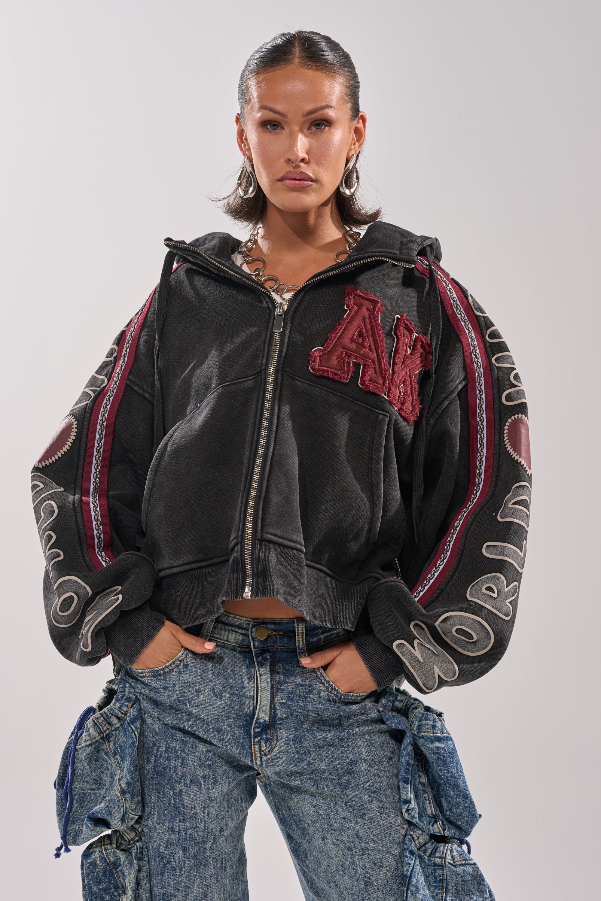 CITY LIVING GRAPHIC ZIP UP SWEATSHIRT - Akira Store
