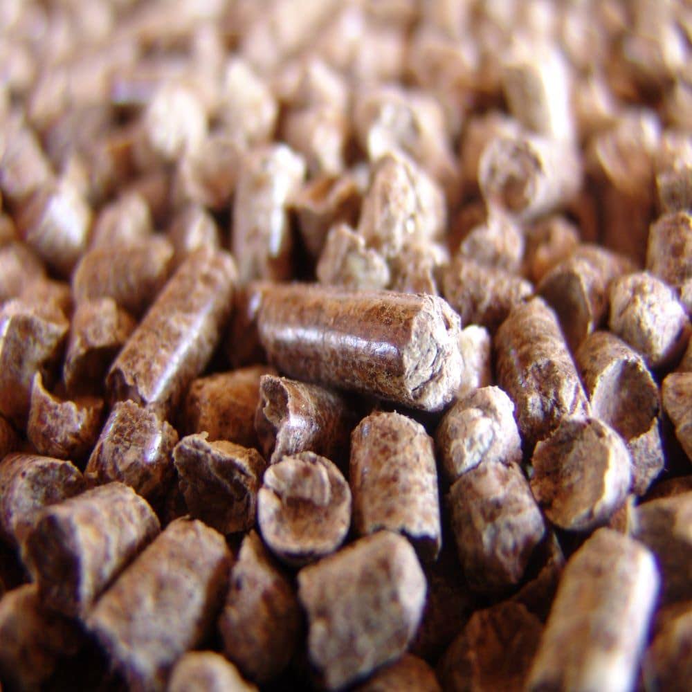 Lowe's 40-lb Heating Wood Pellets | 868557000016