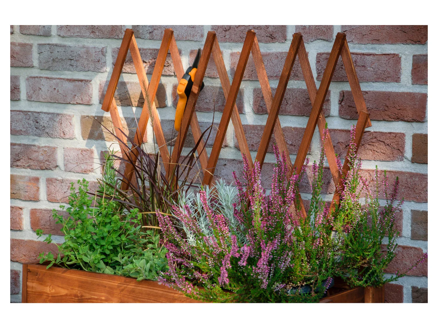 dobar Jardinire surleve  roulettes avec treillis, L 79 x l 28,5 x H130 cm