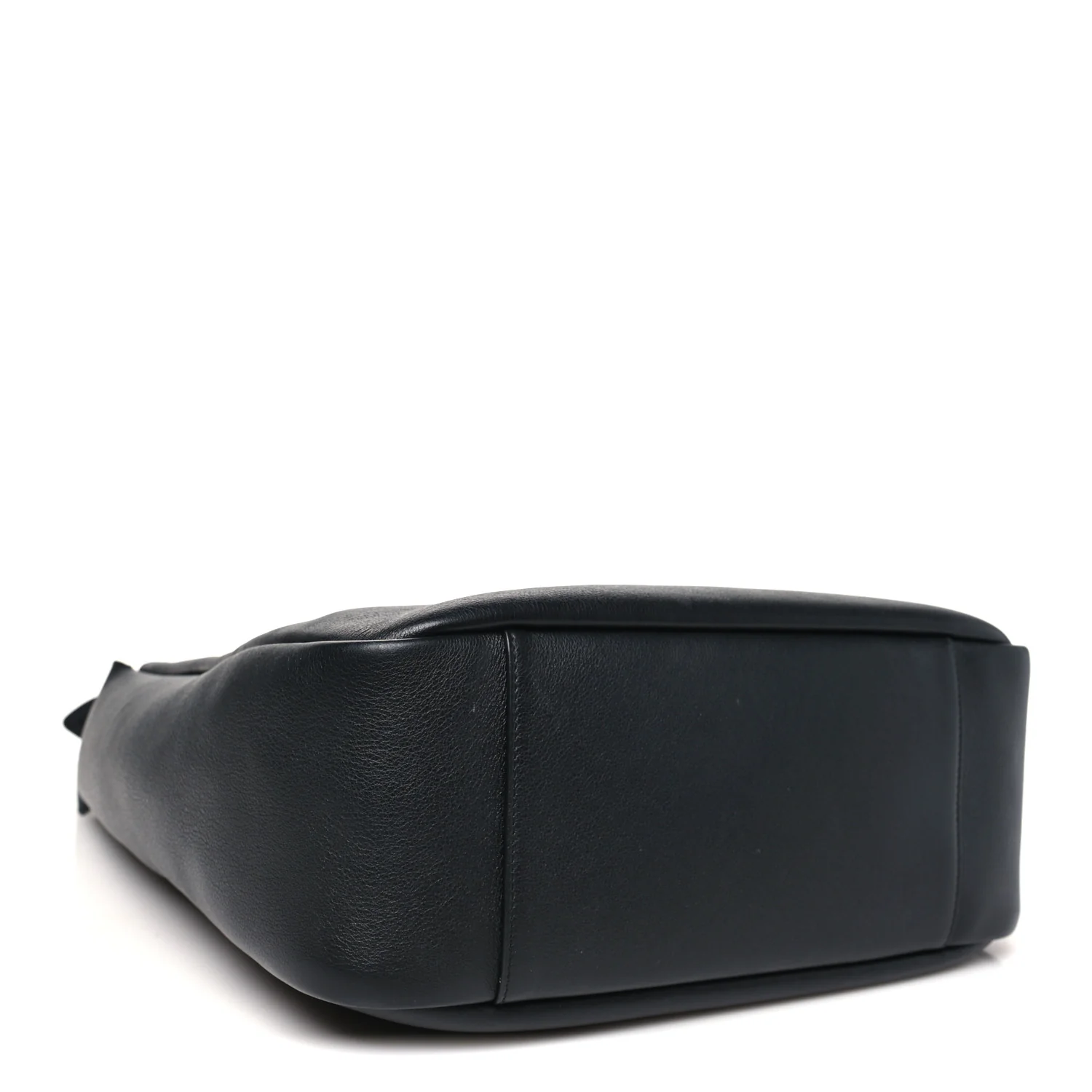 Supple Calfskin Large Le 5 A 7 Soft Hobo Black