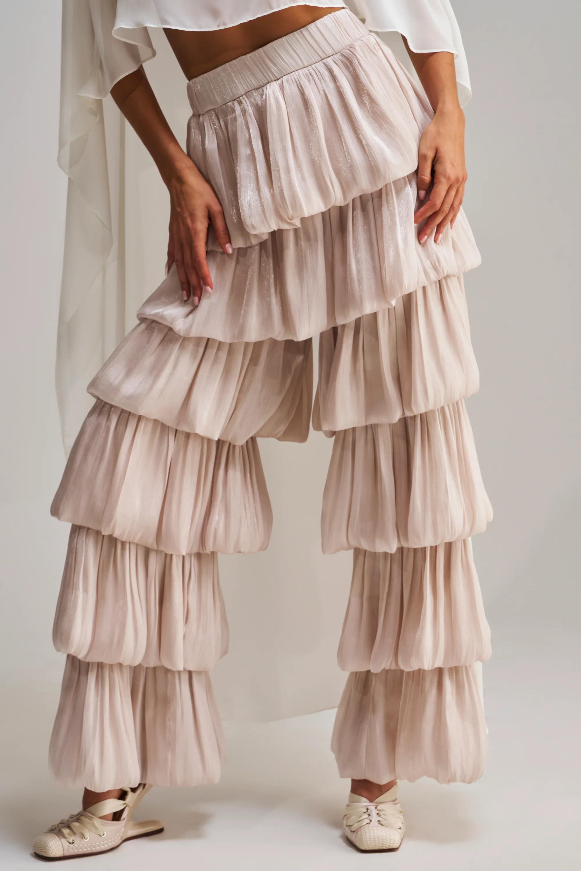 STAR OF THE NIGHT FLOUNCY PANT IN IVORY - Akira Store