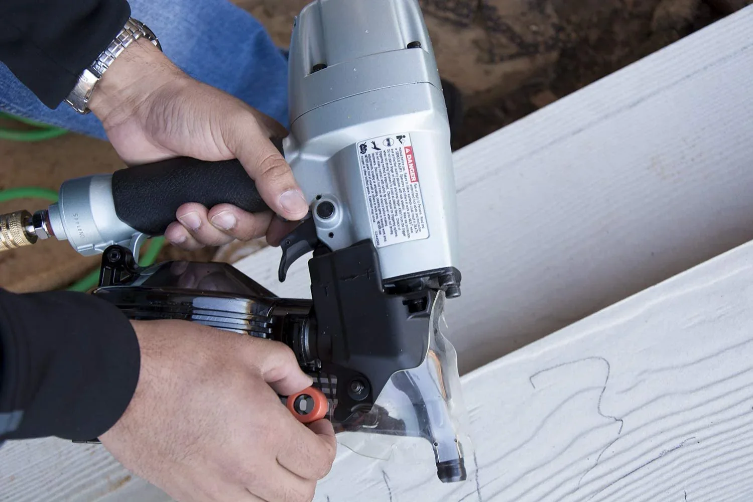 Metabo HPT Coil Siding Nailer, 1-1/2 inch to 2-1/2 inch Siding Nails, Side load, Tilt Bottom Magazine NV65AH2