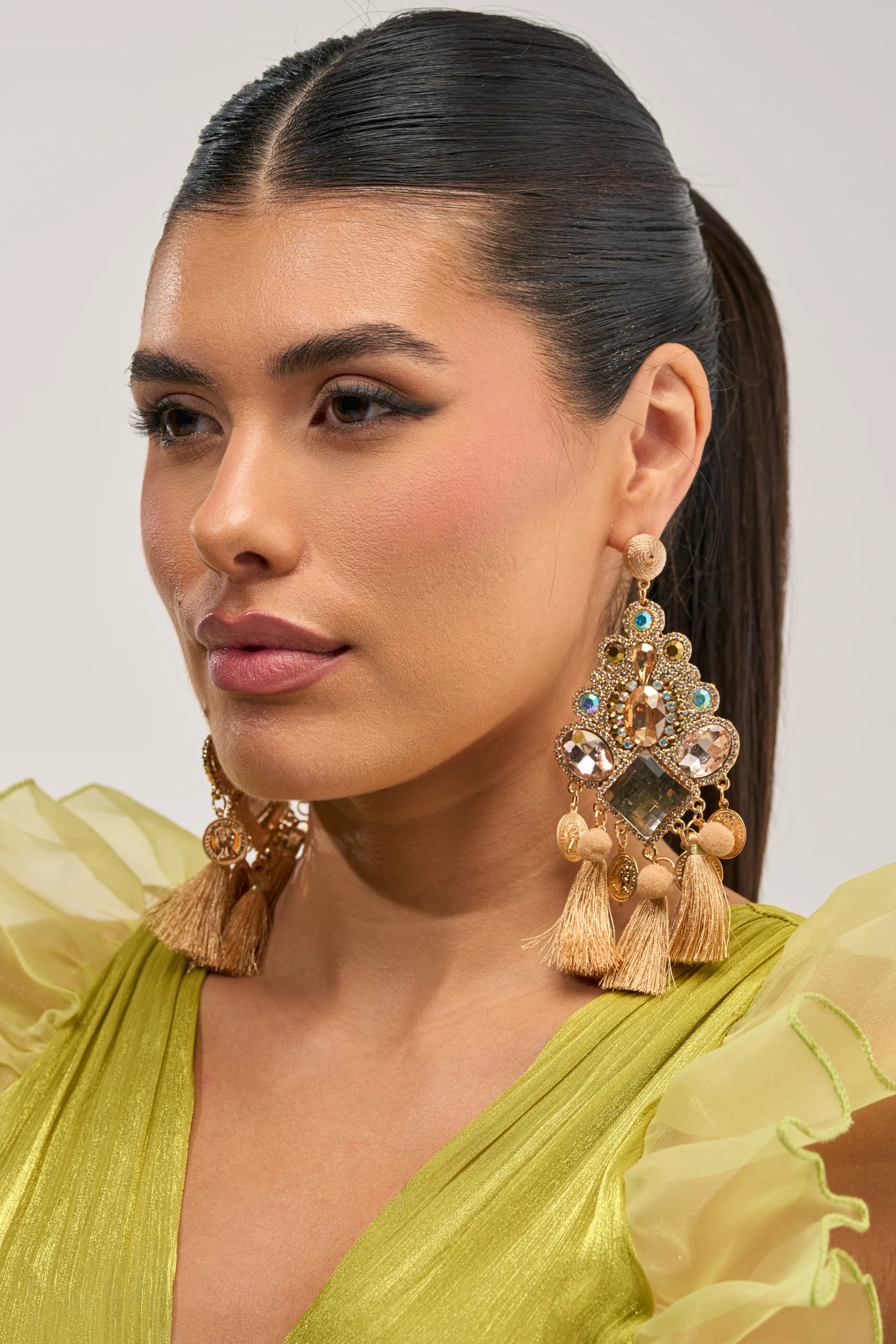 BOHO VIBES TASSEL EARRING - Akira Store