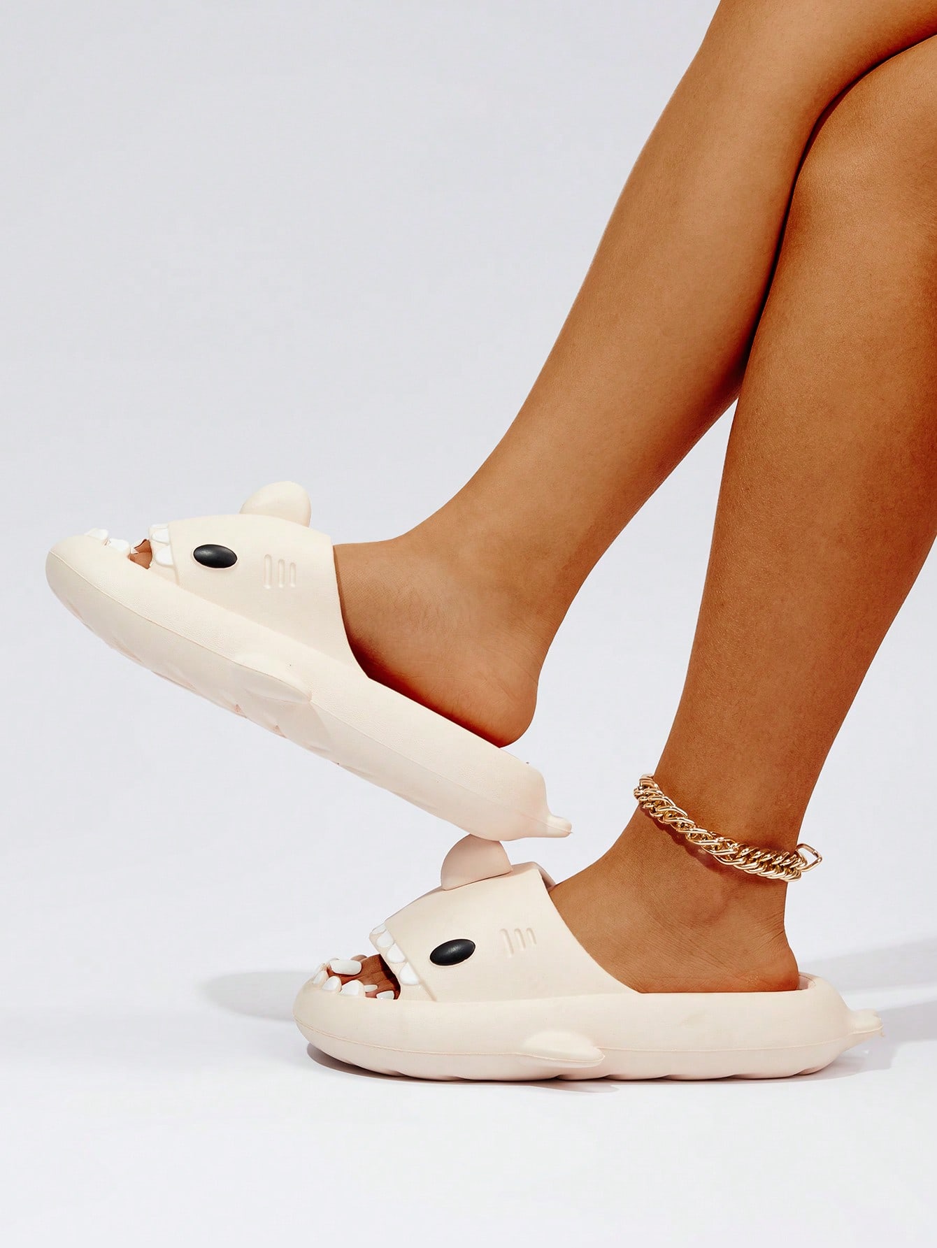 Sandales à motif requin pour femmes, mignonnes sandales d'été à bride unique en EVA