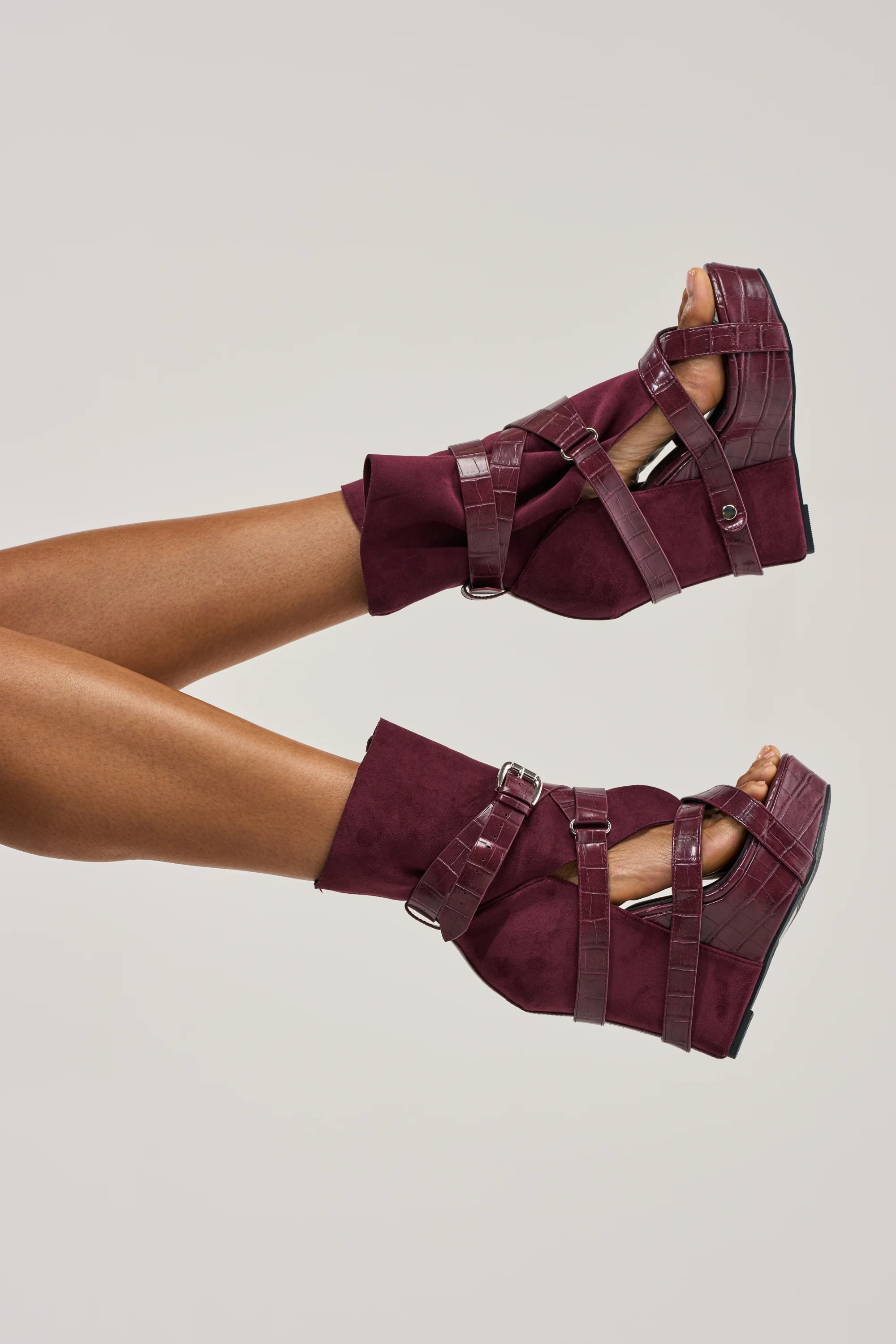 AZALEA WANG ROTHKO WEDGE SANDAL IN PLUM - Akira Store