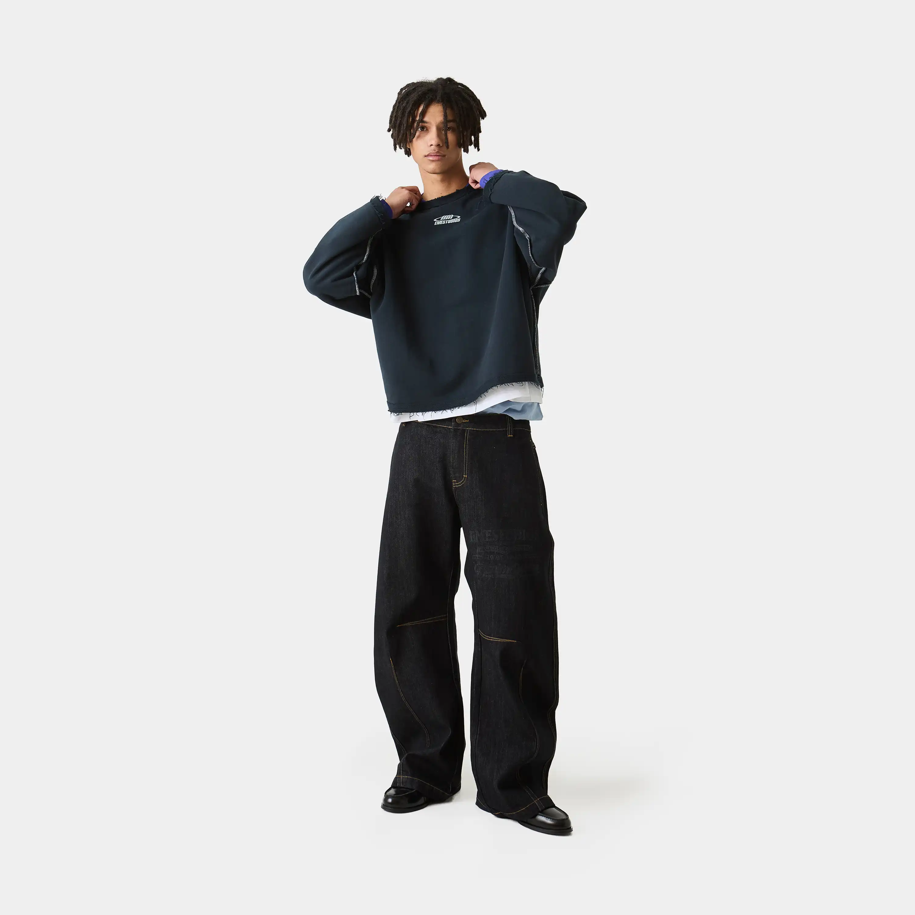 Suit Navy Oversized Crewneck