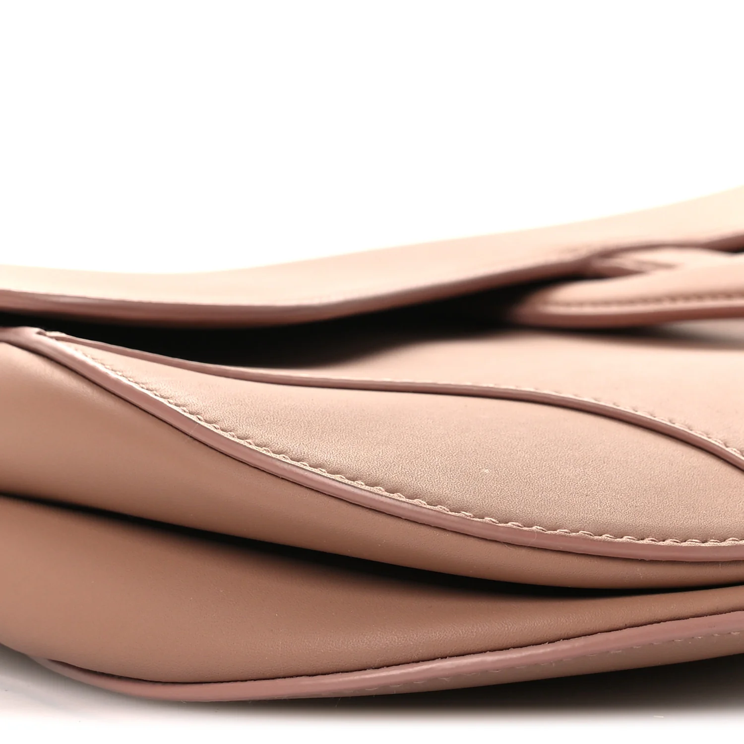 Ultra Matte Calfskin Saddle Bag Fard