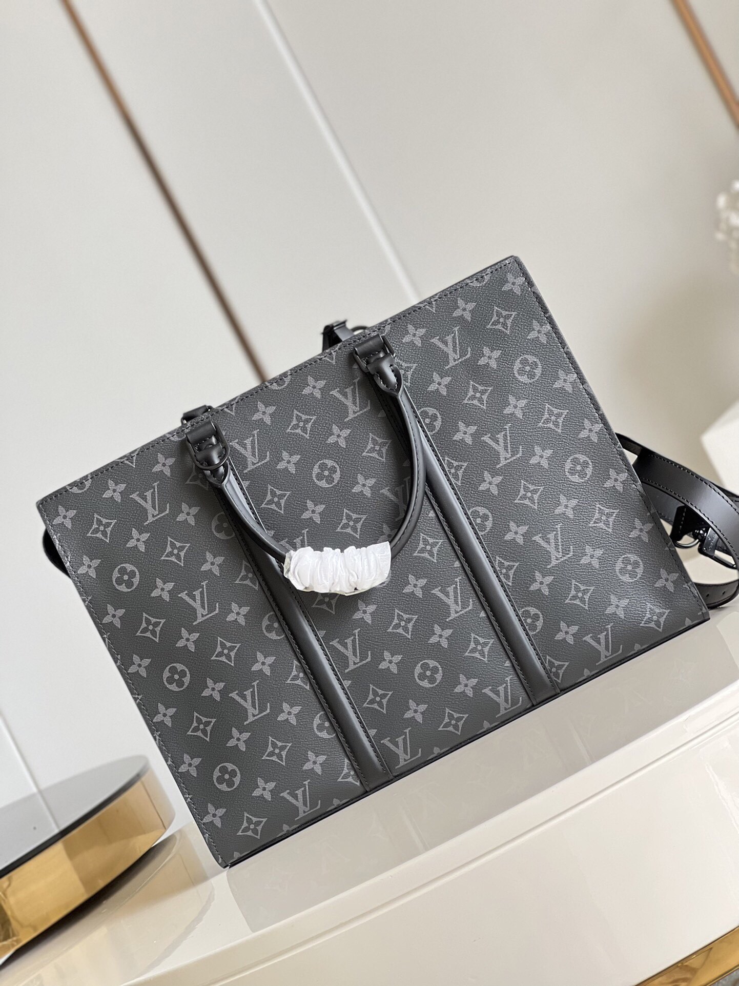 Louis Sac Plat Horizontal Zipp?? size: 39x30x7CM