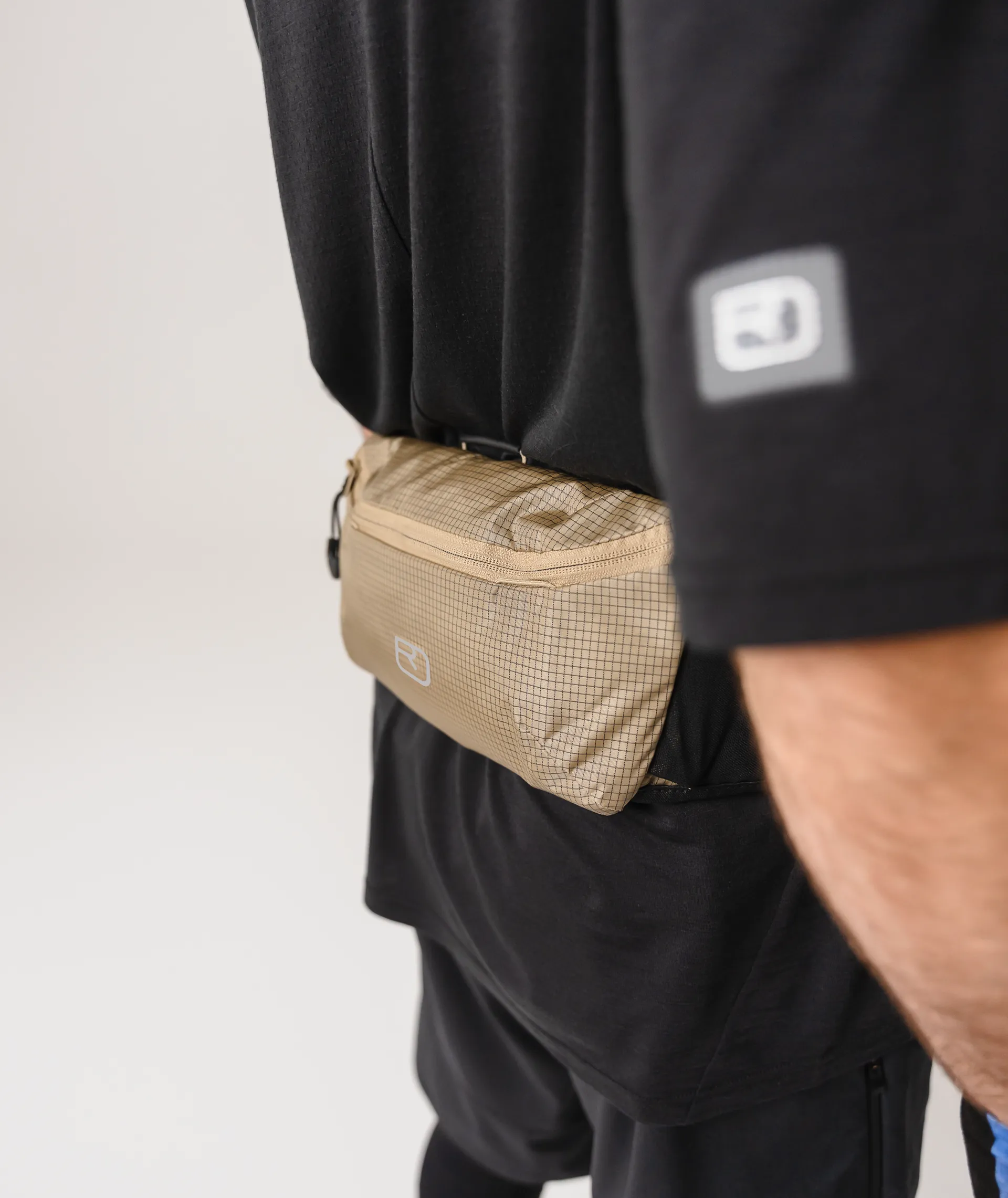 ORTOVOXR SEQUENCE HIP POUCH 1
