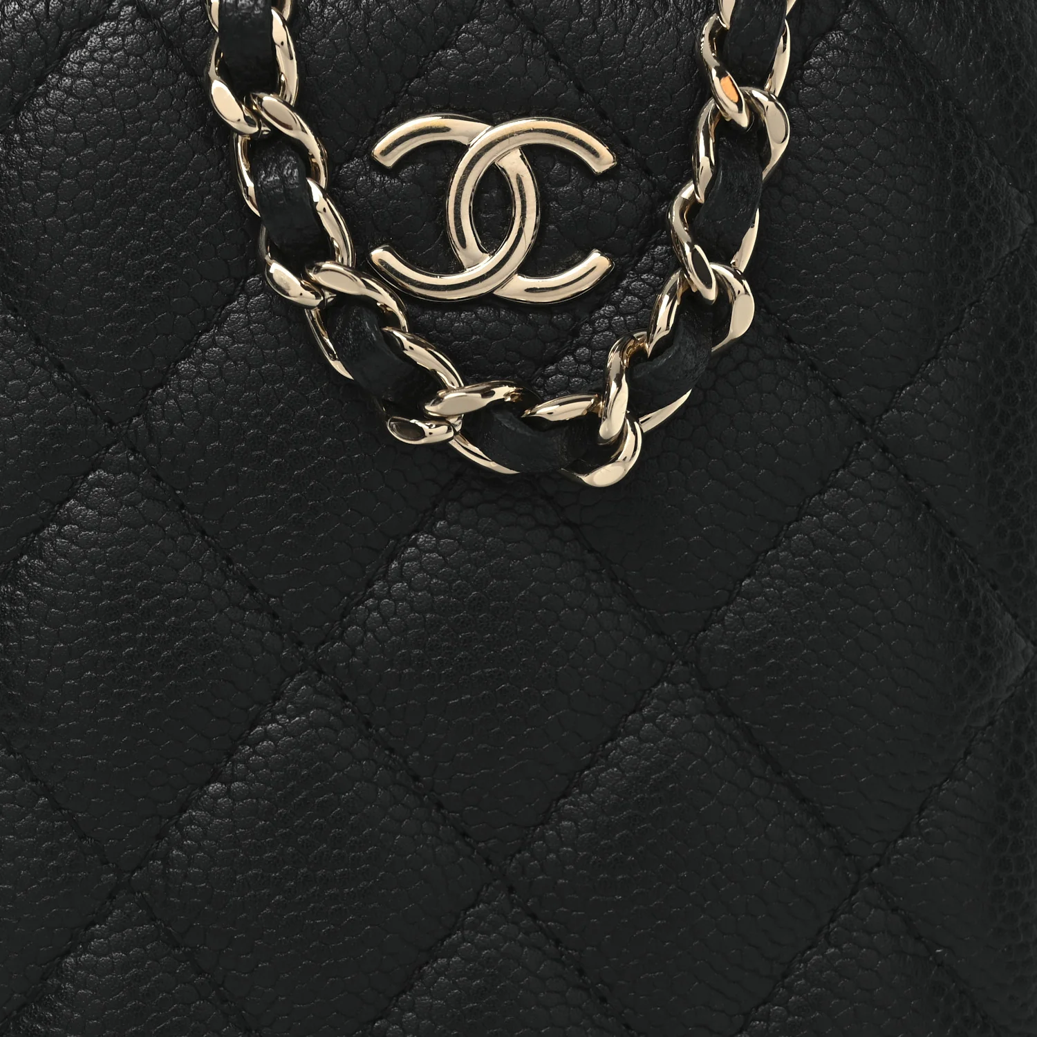 Caviar Quilted Small Vertical Coco Beauty Vanity Case With Chain Black